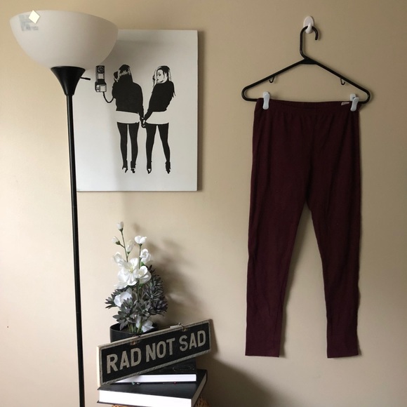 So Pants - 🌸SO Perfect Leggings in Maroon So Pants - 🌸SO Perfect Leggings in Maroon